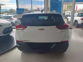 2025  Chevrolet Tracker - Image 5