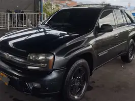 2004  Chevrolet Trailblazer - Image 2