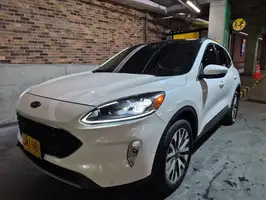 2020  Ford Escape - Image 4