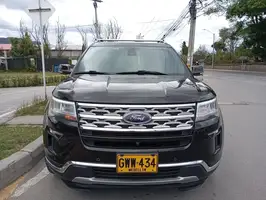 2019  Ford Explorer - Image 3