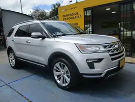 2019  Ford Explorer - Image 3