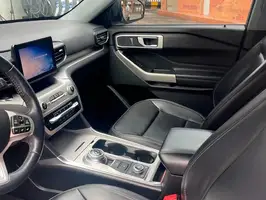 2021  Ford Explorer - Image 3