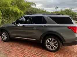 2023  Ford Explorer - Image 3