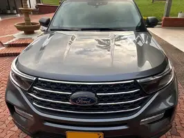 2023  Ford Explorer - Image 4