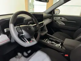 2025  Ford Explorer - Image 2