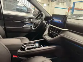 2025  Ford Explorer - Image 5