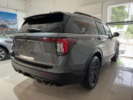 2025  Ford Explorer - Image 5