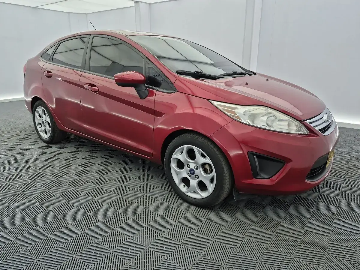 2013  Ford Fiesta