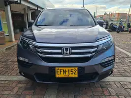 2017  Honda Pilot - Image 2