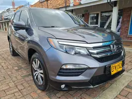 2017  Honda Pilot - Image 3