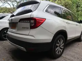 2019  Honda Pilot - Image 3