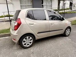 2013  Hyundai I10 - Image 2
