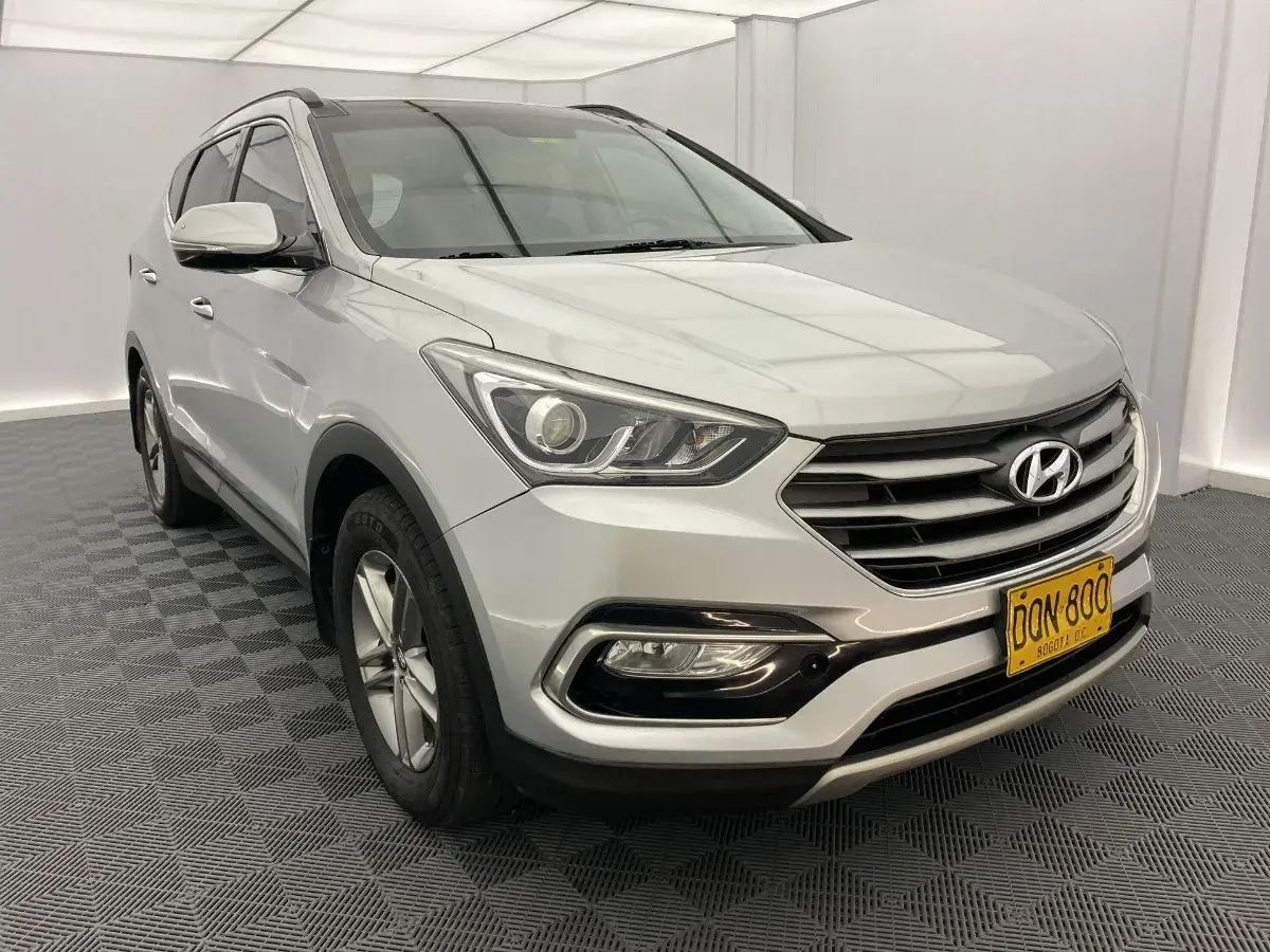 2016  Hyundai Santa