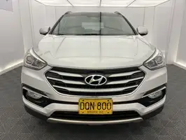 2016  Hyundai Santa - Image 3