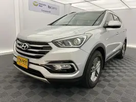 2016  Hyundai Santa - Image 4