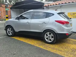 2011  Hyundai Tucson - Image 5