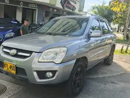 2010  Kia New - Image 1