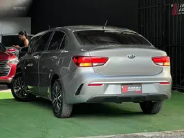 2022  Kia Rio - Image 5