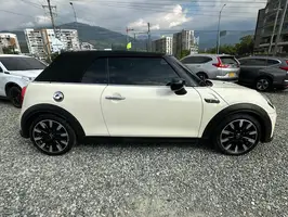 2022  Mini Cooper Unknown - Image 3