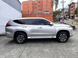 2022  Mitsubishi Unknown - Image 3