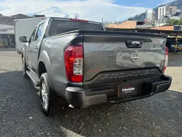 2025  Nissan Frontier - Image 5