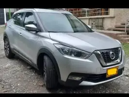 2019  Nissan Kicks - Image 1