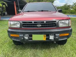 1998  Nissan Pathfinder - Image 2