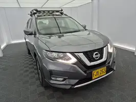 2019  Nissan X - Image 3