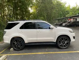 2014  Toyota Fortuner - Image 5