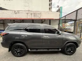 2022  Toyota Fortuner - Image 4