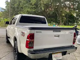 2013  Toyota Hilux - Image 5