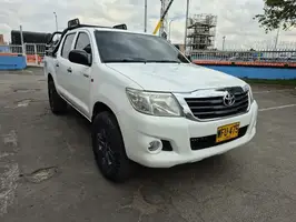 2014  Toyota Hilux - Image 1