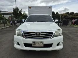 2014  Toyota Hilux - Image 3