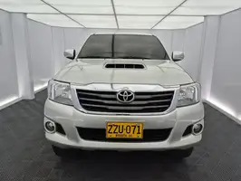 2015  Toyota Hilux - Image 3
