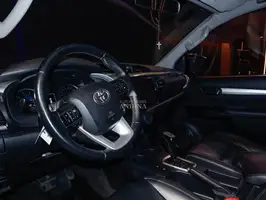 2020  Toyota Hilux - Image 5