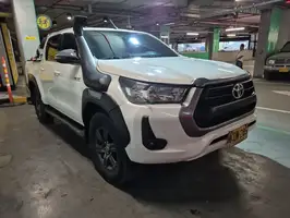 2021  Toyota Hilux - Image 2