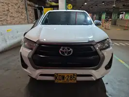 2021  Toyota Hilux - Image 3