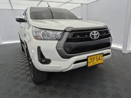 2021  Toyota Hilux - Image 3