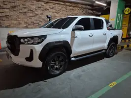 2021  Toyota Hilux - Image 5