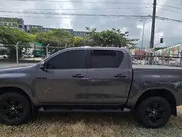 2022  Toyota Hilux - Image 2