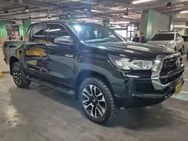 2022  Toyota Hilux - Image 2