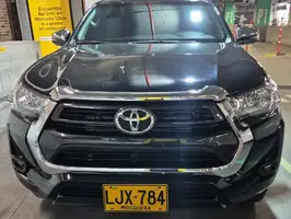 2022  Toyota Hilux - Image 5