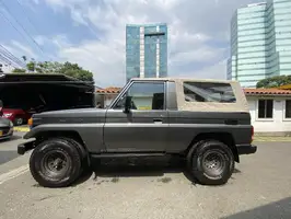 1999  Toyota Land - Image 4