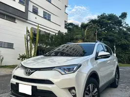 2018  Toyota Rav4 - Image 3