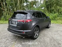 2018  Toyota Rav4 - Image 3