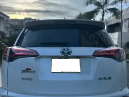 2018  Toyota Rav4 - Image 5