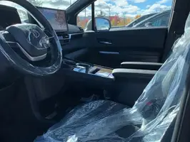 2025  Toyota Sienna - Image 5