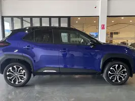 2025  Toyota Yaris - Image 4