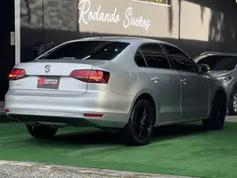 2016  Volkswagen Jetta - Image 5