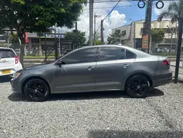 2017  Volkswagen Jetta - Image 2